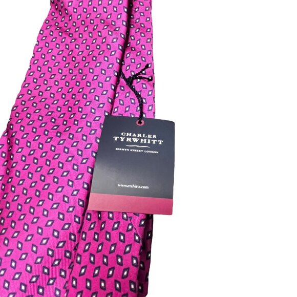 Charles Tyrwhitt Men's Tie Bright Pink Diamond Print NEW with tags 100 % Silk - Picture 4 of 8